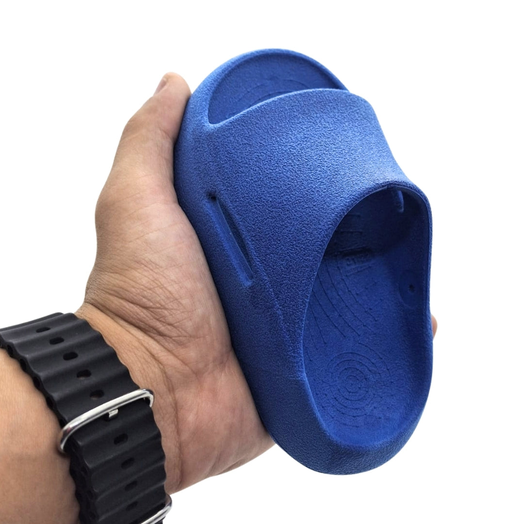 Chinelo Nuvem Azul Bic – Leveza e Conforto a Cada Passo