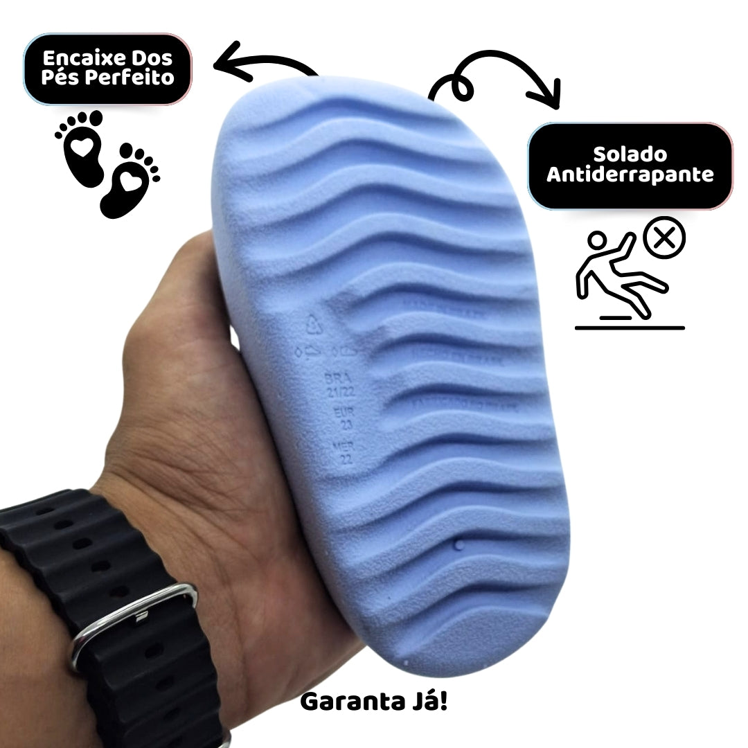 Chinelo Nuvem Azul Bebê – Leveza e Conforto a Cada Passo